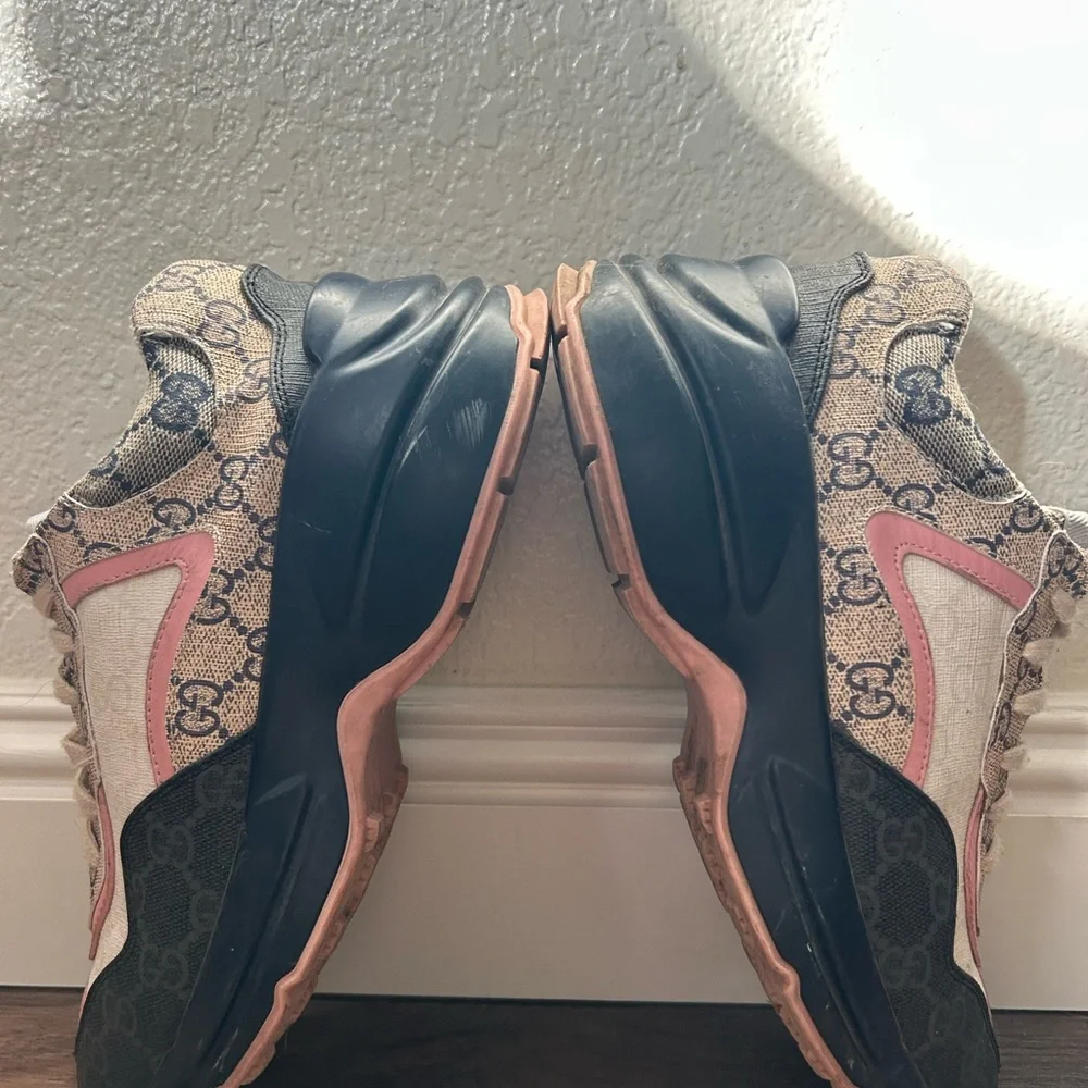 Gucci Rython Sneakers - Picture 2 of 9